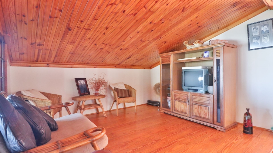 10 Bedroom Property for Sale in Dana Bay Western Cape